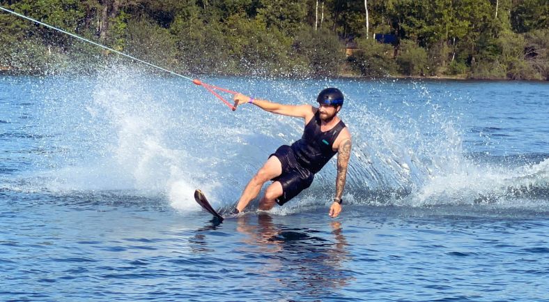 Waterskiën of wakeboarden met je schoolreisje, groepsuitje of bedrijfsuitje